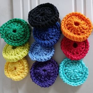 Kitchen dish scrubbies